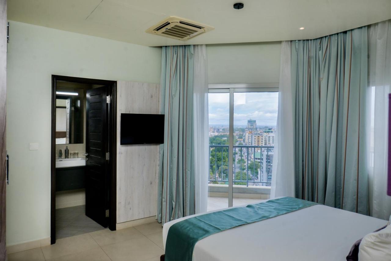 Aura Aparthotel